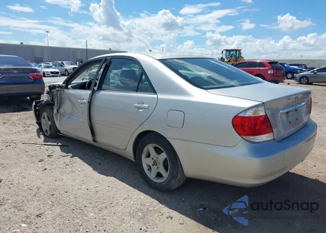 2006 Toyota Camry Le z USA, uszkodzony, nr VIN 4T1BE32K16U154014